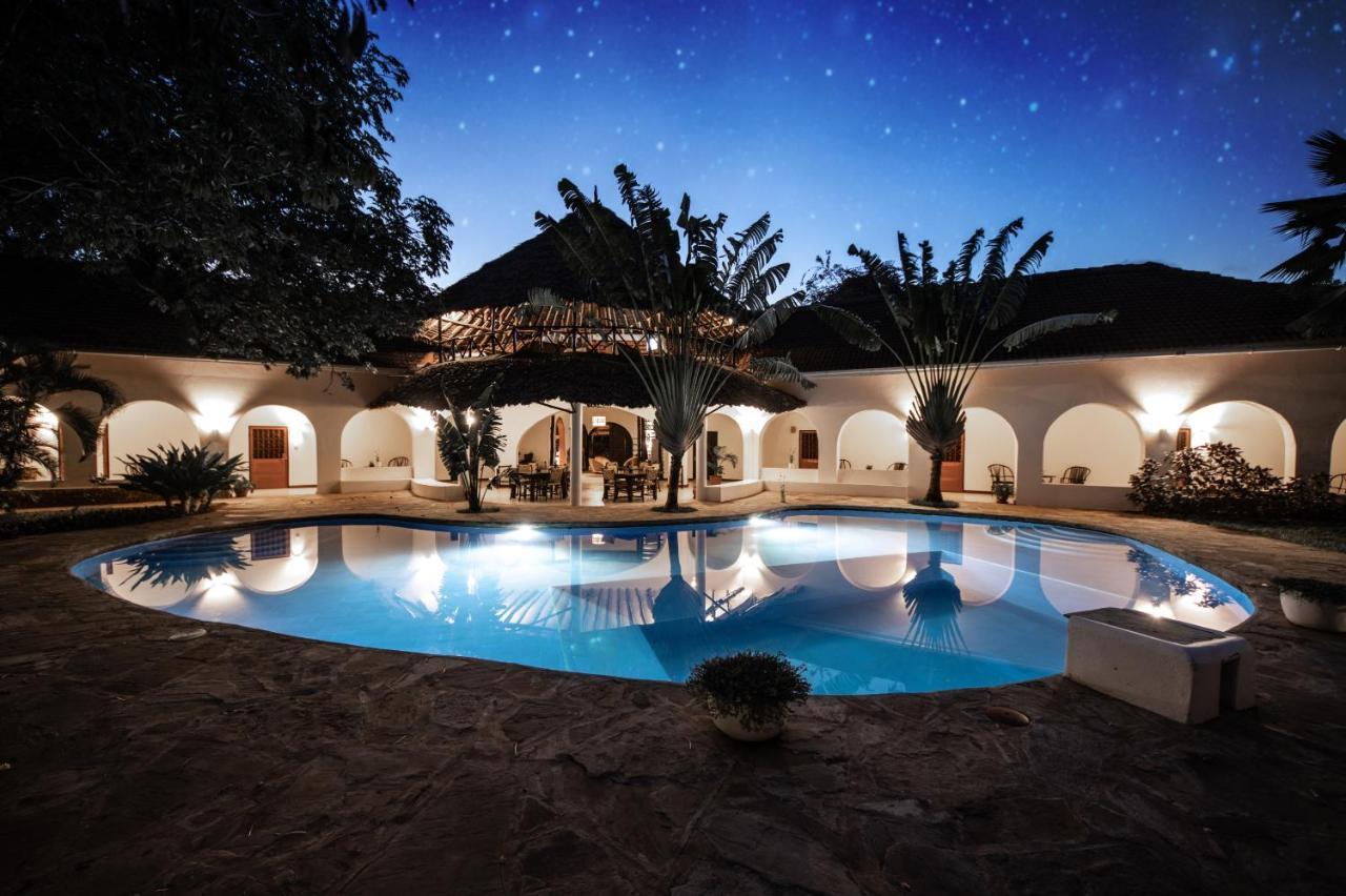مبيت وإفطار شاطئ دياني Zarafa House المظهر الخارجي الصورة