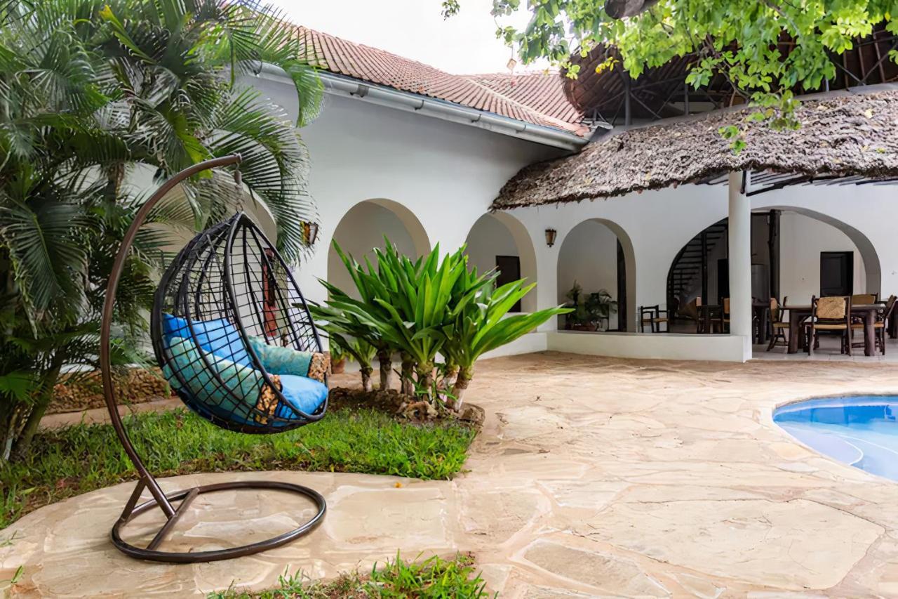 مبيت وإفطار شاطئ دياني Zarafa House المظهر الخارجي الصورة