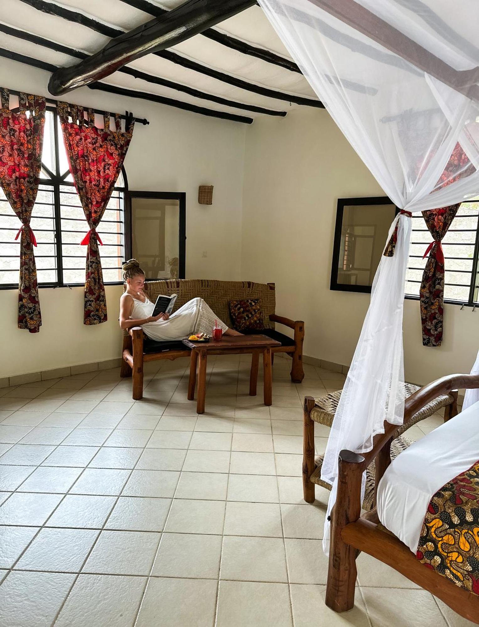مبيت وإفطار شاطئ دياني Zarafa House المظهر الخارجي الصورة